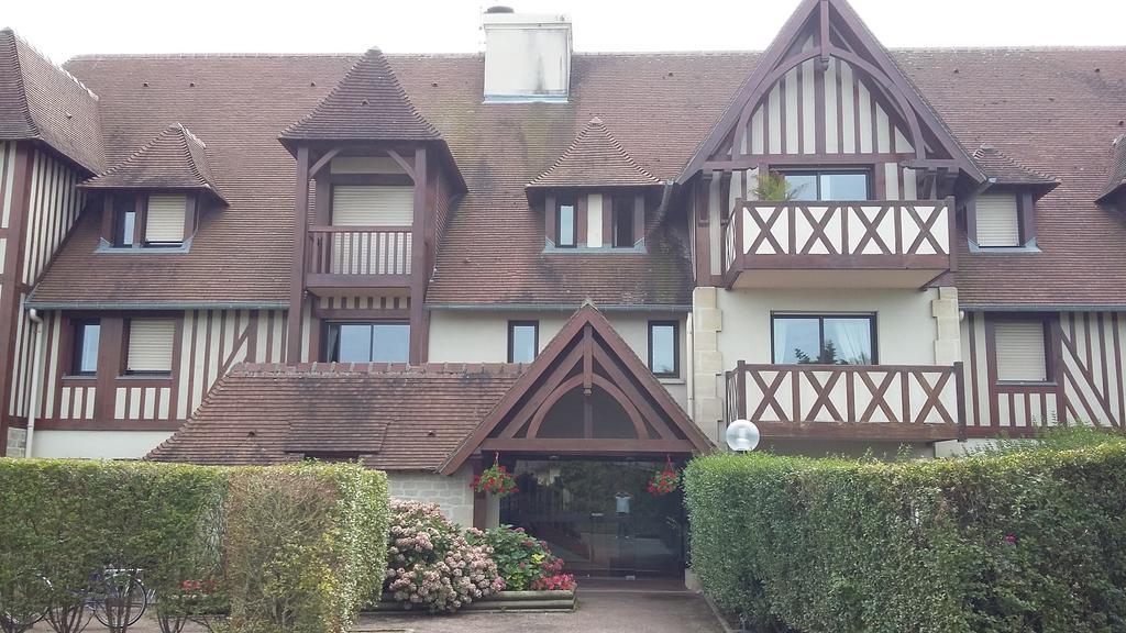 Appartement Les Manoirs à Deauville Extérieur photo