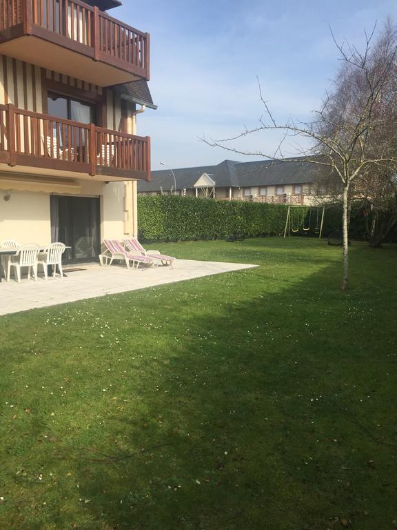 Appartement Les Manoirs à Deauville Extérieur photo